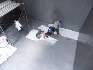 Tahap terakhir coating anti uv dan mentutup pori-pori untuk tahan goresan.