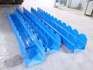 Bentuk Custom talang fiberglass untuk sistem saringan customer. 