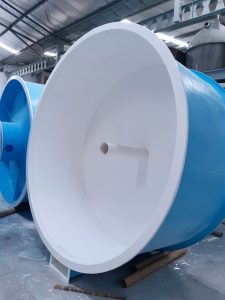 Bak fiberglass untuk menampung ikan kecil 