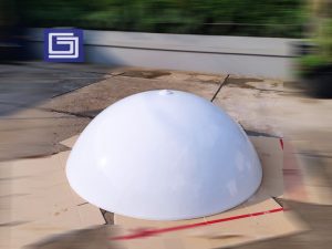 Bak lampu fiberglass setengah lingkaran custom dengan finish glossy dan halus tampak luar 