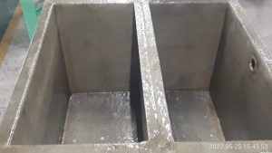 Laminasi fiberglass cocok untuk permukaan baja dan beton.