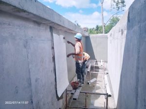 Pelapisan fiberglass sangat cocok untuk melindungi rembesan air bak beton, menjaga bak beton tetap awet dan tidak korosif dari air limbah.