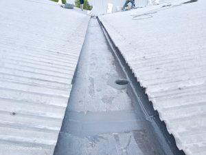 Pekerjaan kami di situ tidak lama, sekitar 7 hari untuk bongkar dan pemasangan, berjalan lancar terkendali.  Waktu produksi juga sangat cepat hanya butuh 3 hari untuk talang sekitar 100 meter lebih.