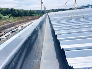 Pemilik pabrik juga mau pabrik yang berdiri kokoh dan perkasa seperti pabrik-pabrik lain yang di kawasan industri. Untuk memproduksi produk-produk berkualitas tinggi, harus didukung oleh pabrik dan gudang yang canggih dan kokoh tahan selama dekade. 