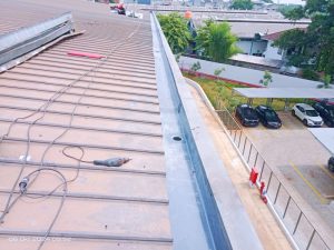 Setelah pemasangan talang air fiber, hujan deras dan badai pun tidak takut lagi. Ketika tamu datang pun merasakan senang, karena pabrik di rawat dengan rapi dan bagus.
